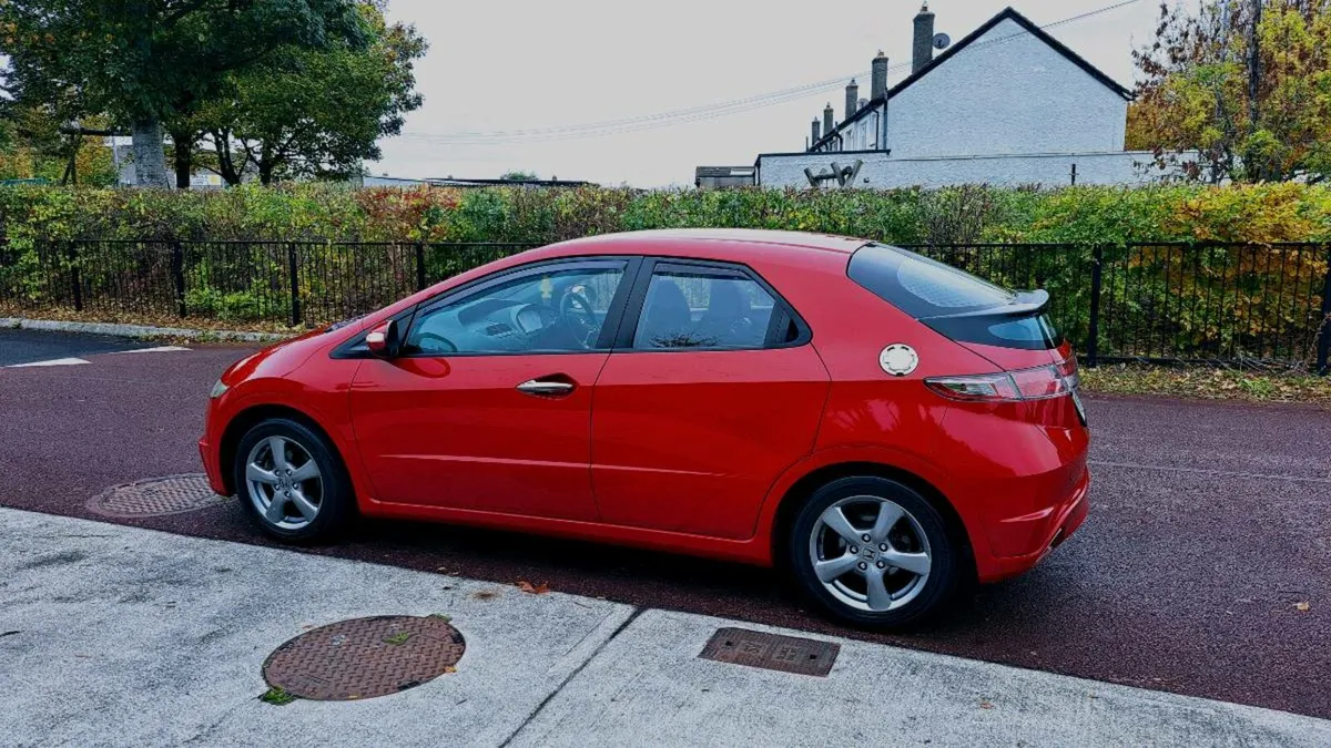 Civic Facelift 2010 1.3 petrol  new nct low milage - Image 4