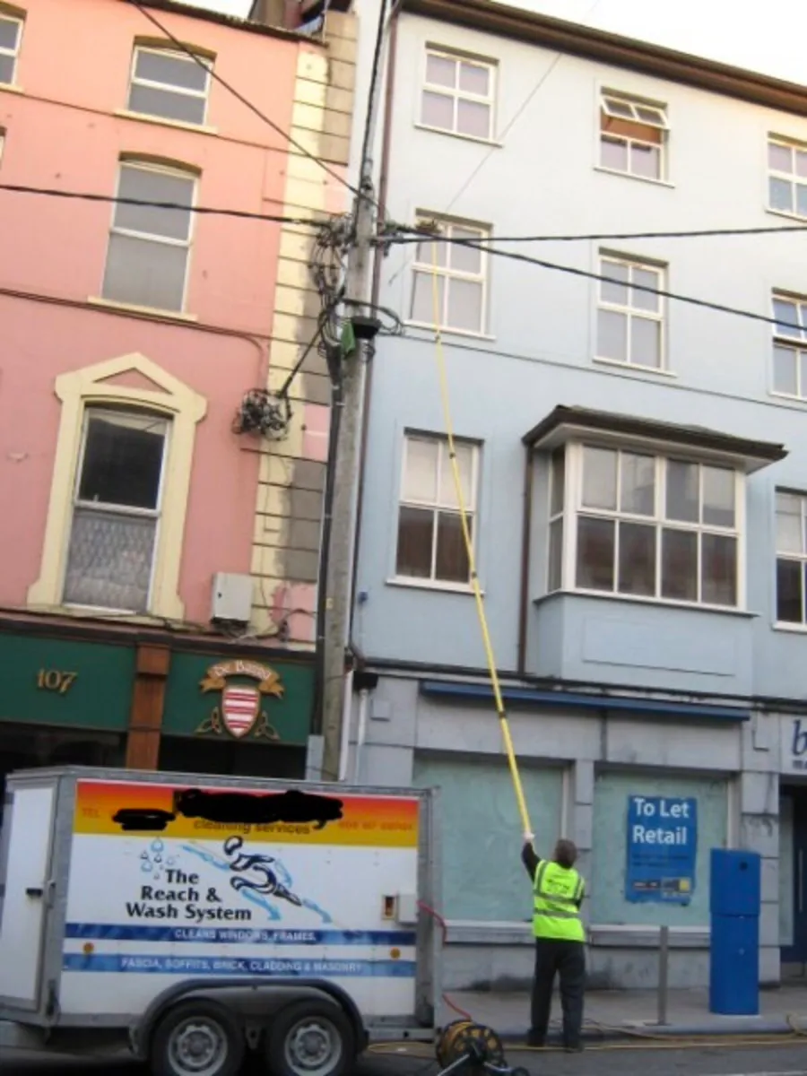 Ionic 36 Foot Water Fed window Cleaning Pole - Image 1