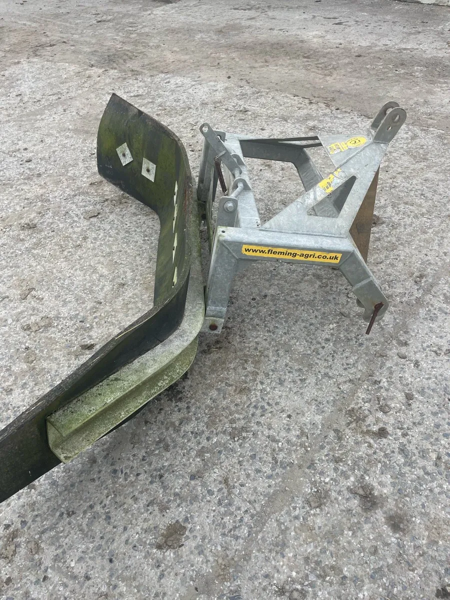 Yard scraper - Image 1