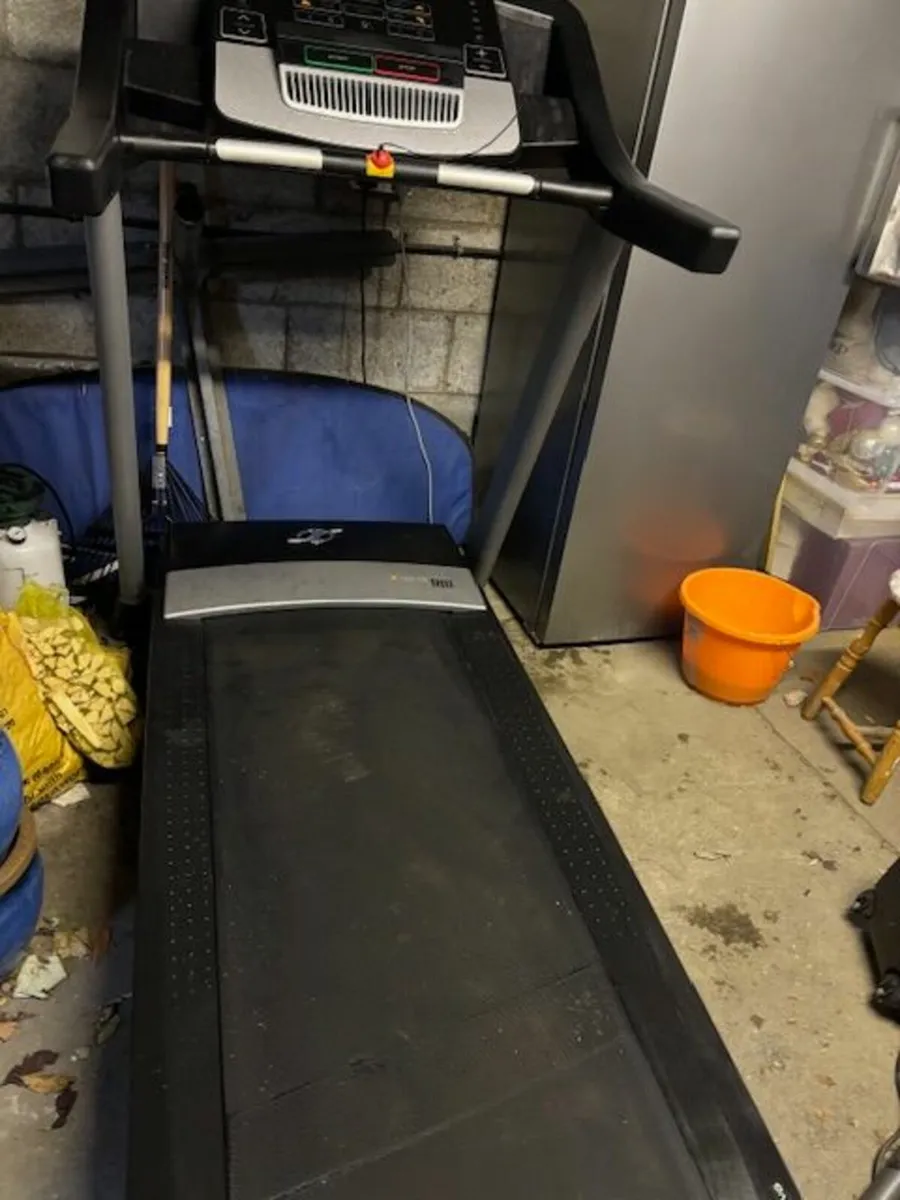 Treadmill - NordicTrack 12.2 - Image 2