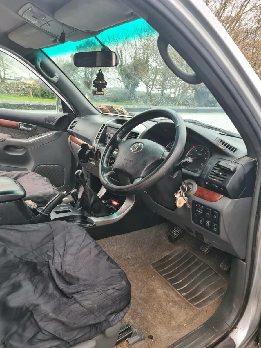 Toyota Landcruiser - Image 4