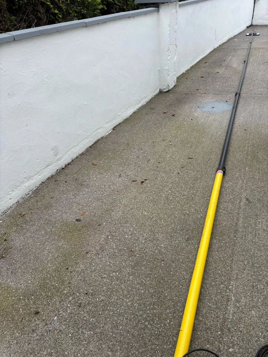 Ionic 36 Foot Water Fed window Cleaning Pole - Image 2