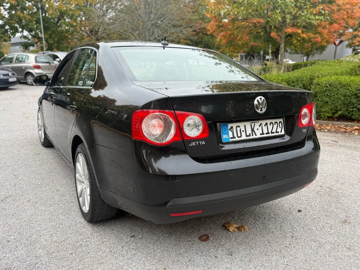 Volkswagen Jetta 2010 1.6TDI Ncted & taxed - Image 3