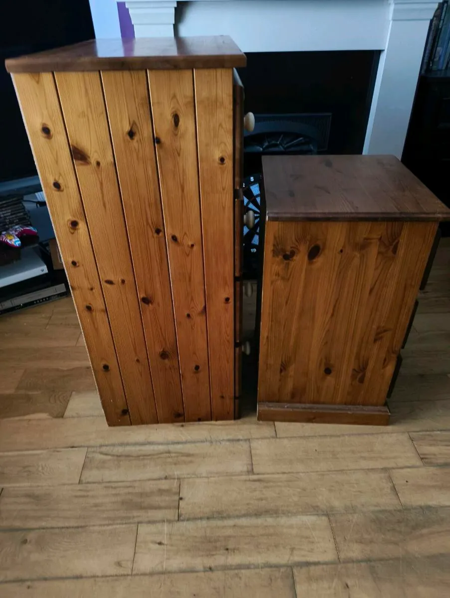 Solid pine chest & locker - Image 2