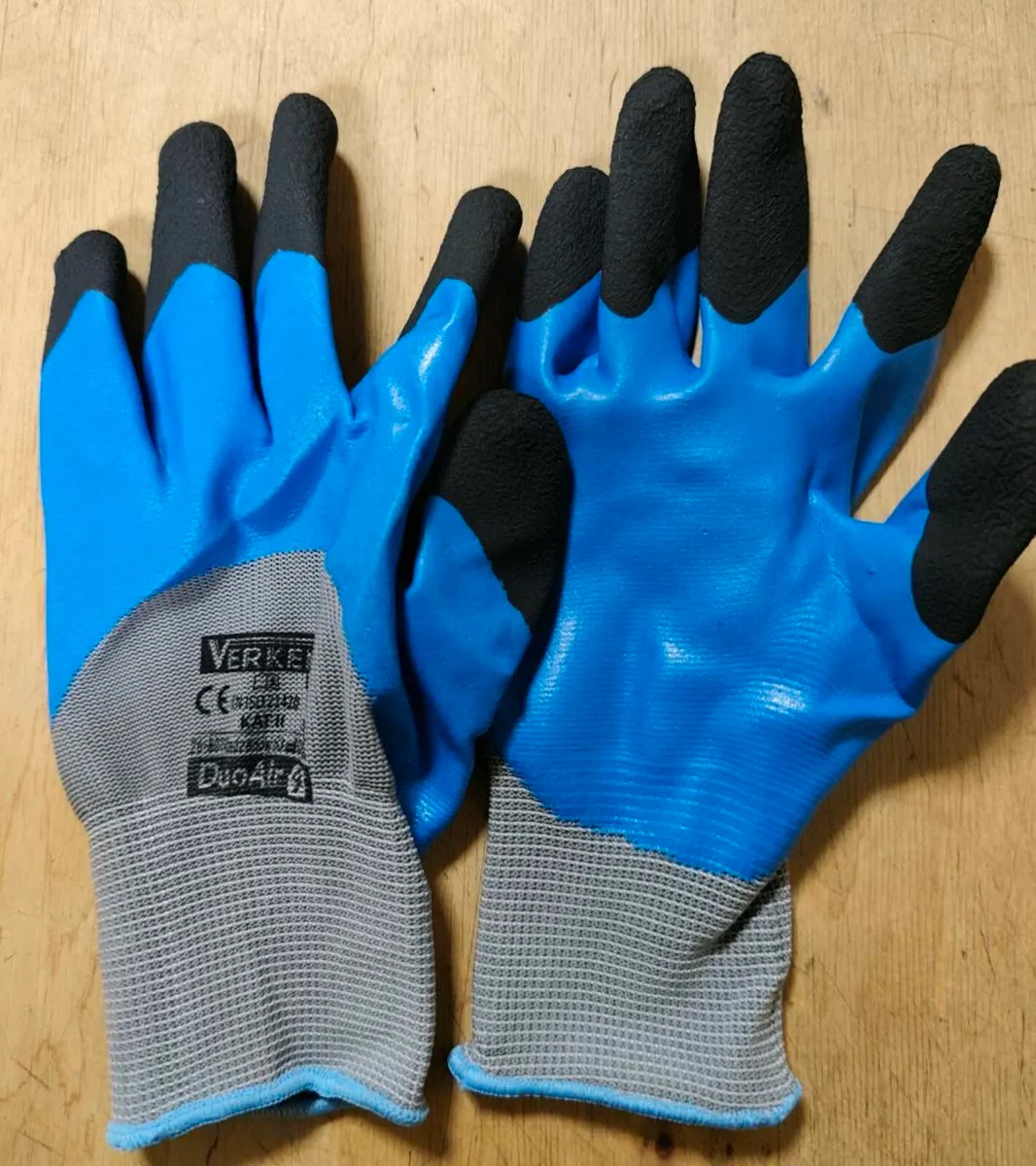 GLOVES - Image 1