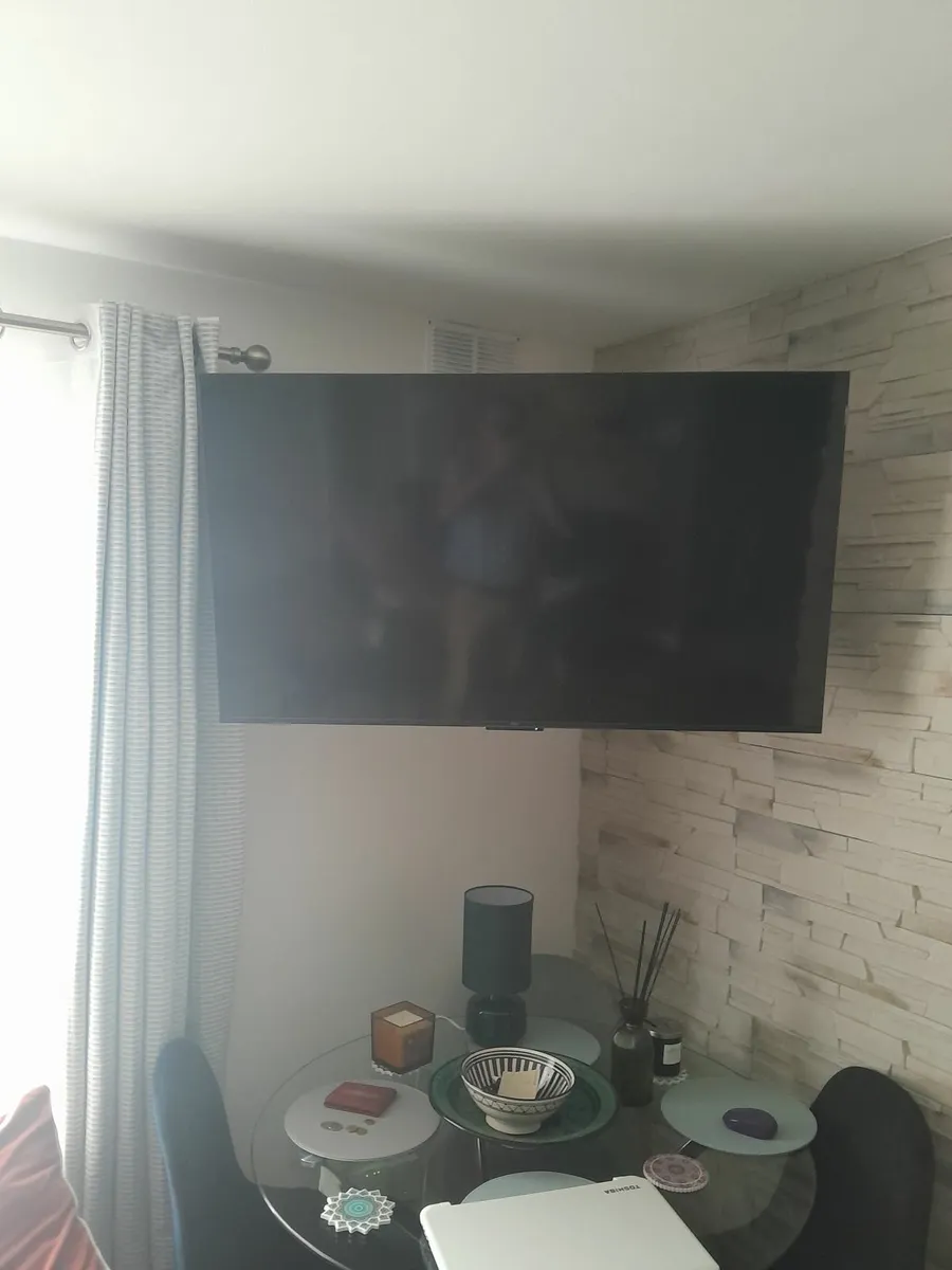TV - Image 2