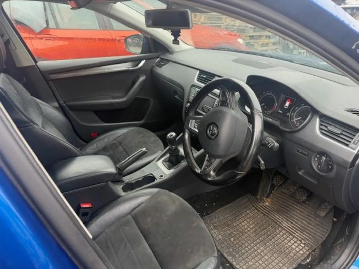 2015 SKODA OCTAVIA 2.0L-D - Image 3