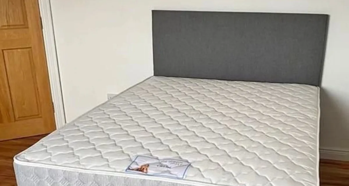 Double bed with mattress like new - Image 2