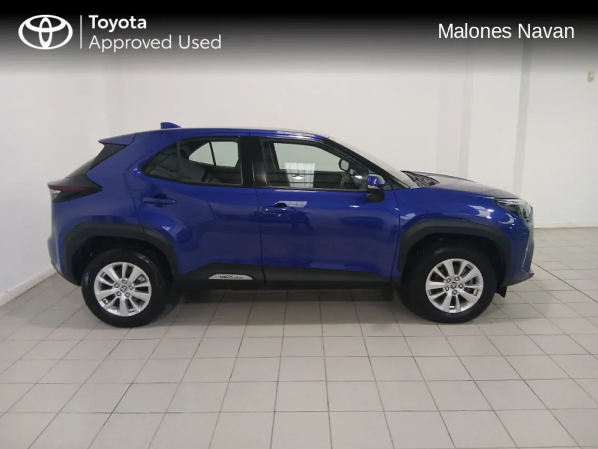 Toyota Yaris Cross YARIS CROSS LUNA - Image 3