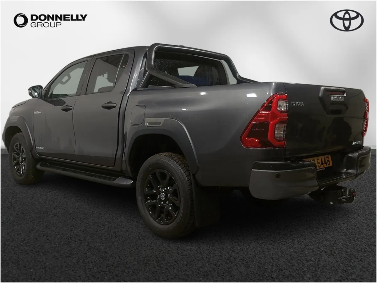 Toyota Hilux Diesel Invincible X - Image 2