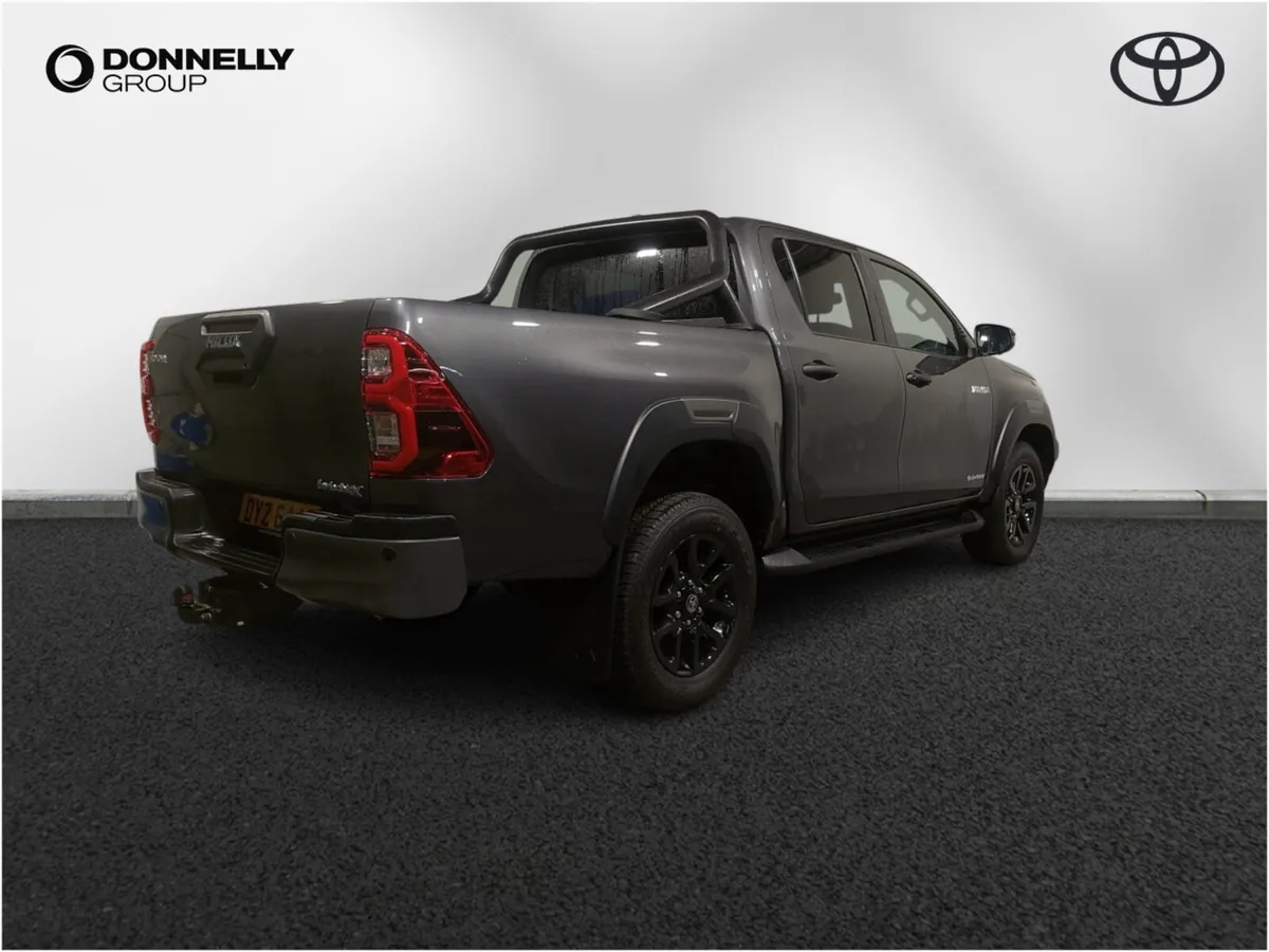 Toyota Hilux Diesel Invincible X - Image 4