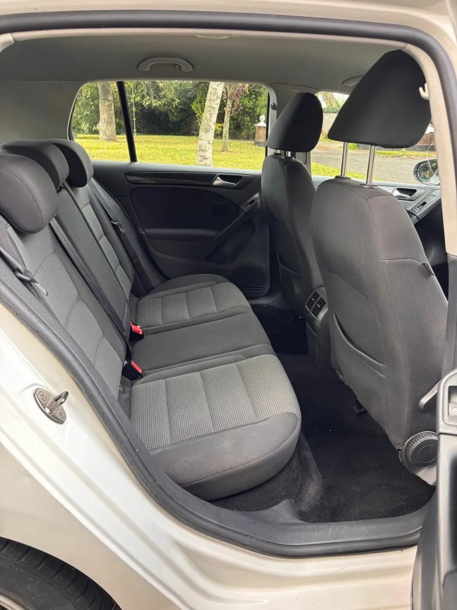 Volkswagen Golf 2011 - Image 3