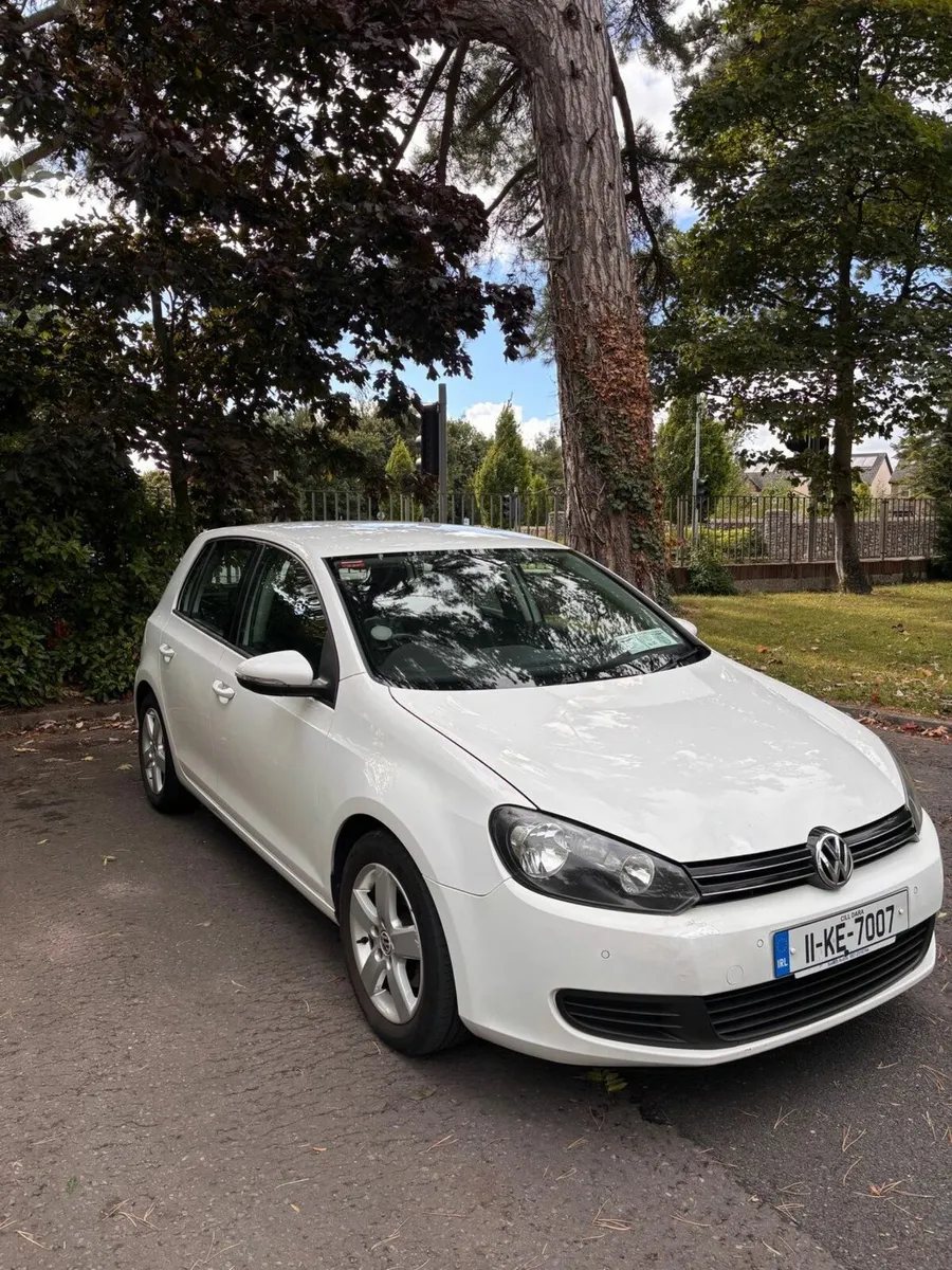 Volkswagen Golf 2011 - Image 1