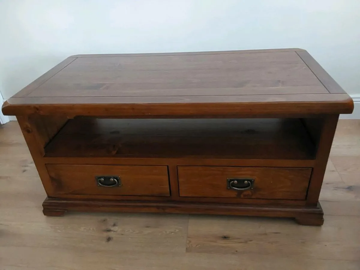 Coffee/TV table