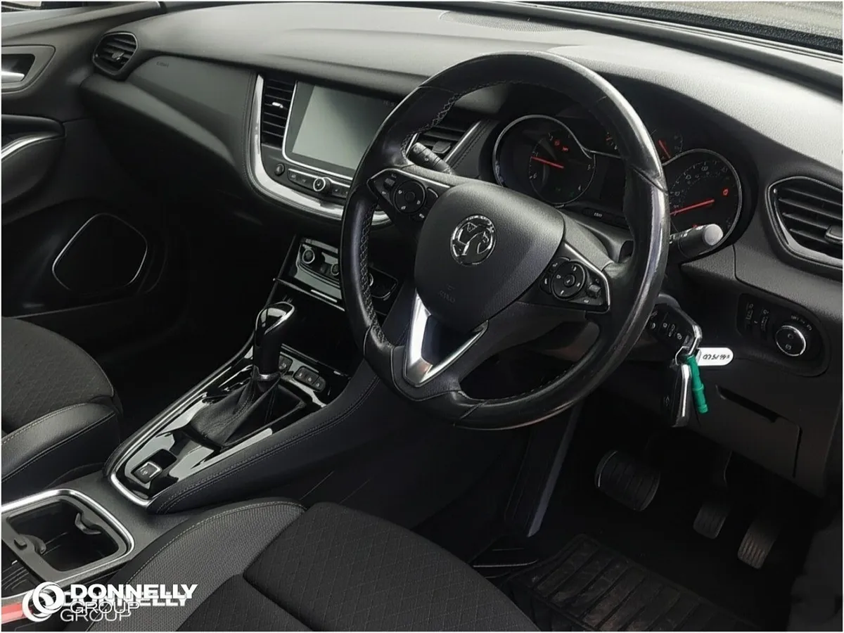 Vauxhall Grandland X Diesel Hatchback Sport Nav - Image 4