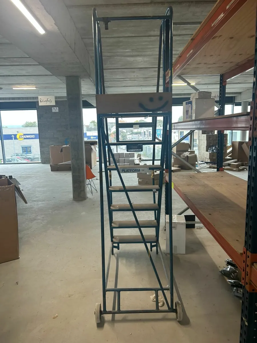 Mobile stairs - Image 2