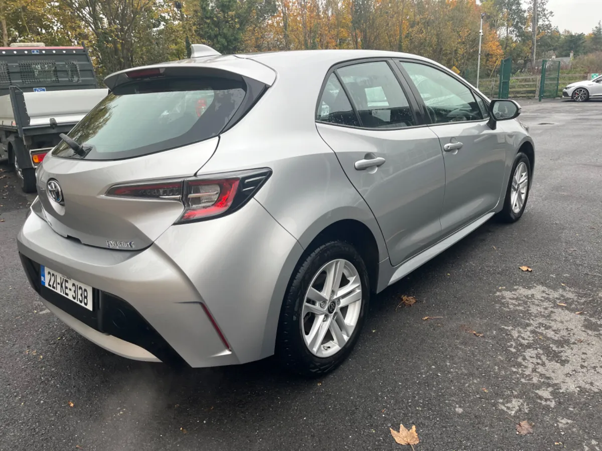 Toyota Corolla Hatchback 1.8L Mild Hybrid - Image 3