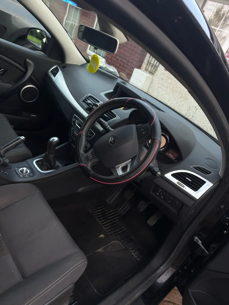 Renault Megane 1.5 Diesel Manual - Image 3