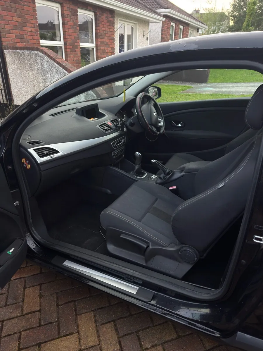 Renault Megane 1.5 Diesel Manual - Image 4