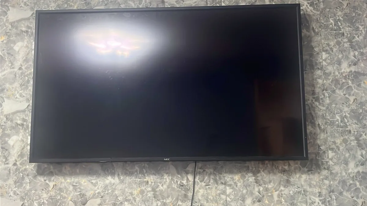 70 inch 4k tv - Image 2