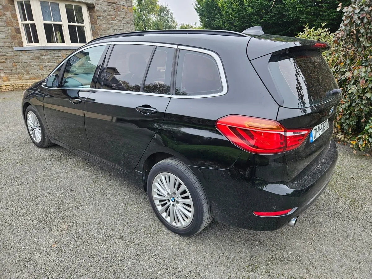 BMW 2 series 7 seater - Image 1