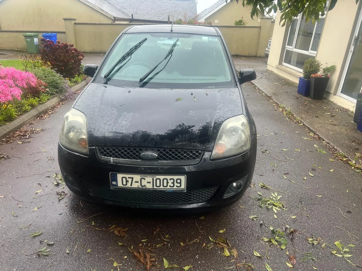 Ford fiesta - Image 2