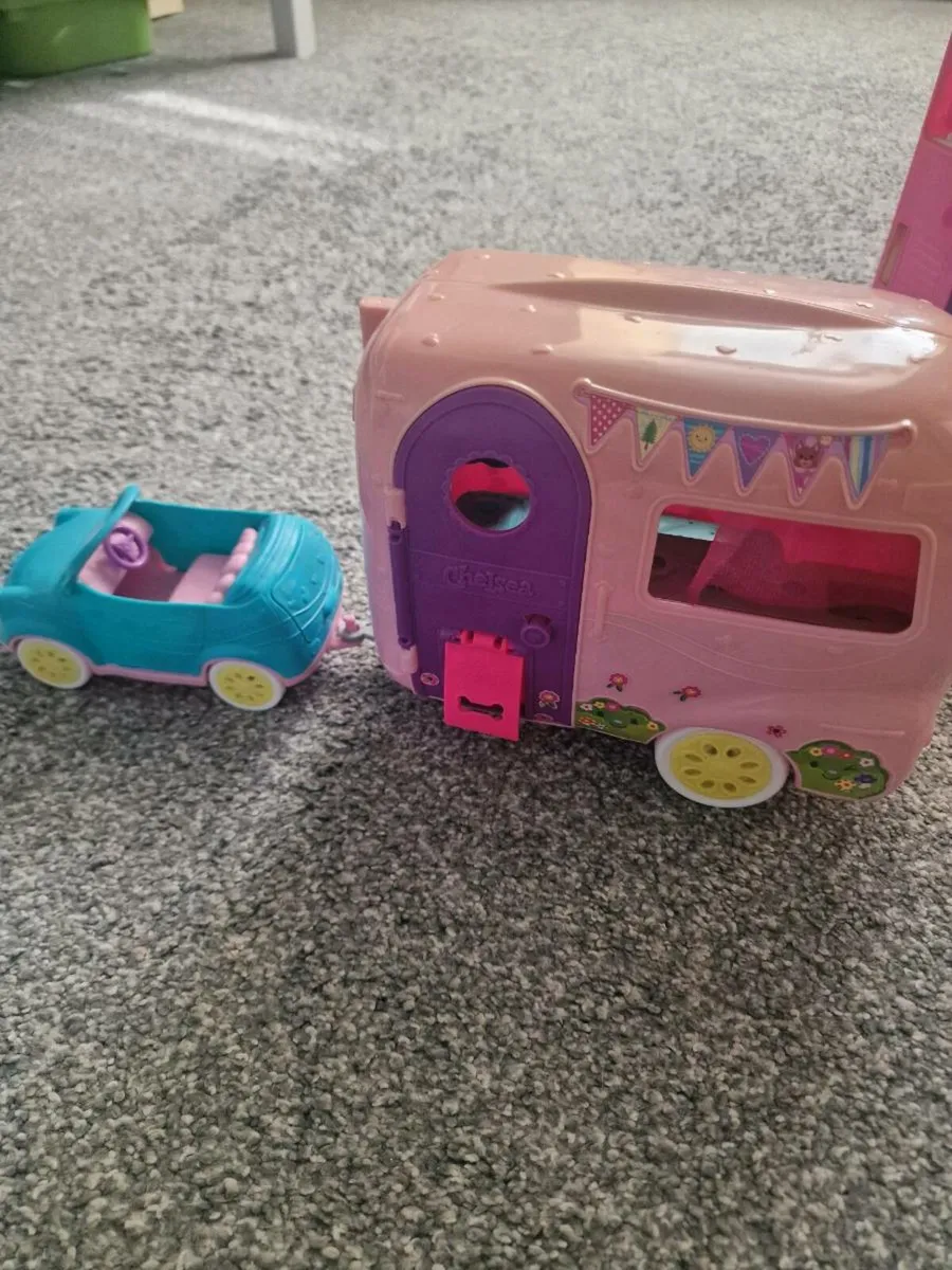 Barbie toys and accessories - Image 3