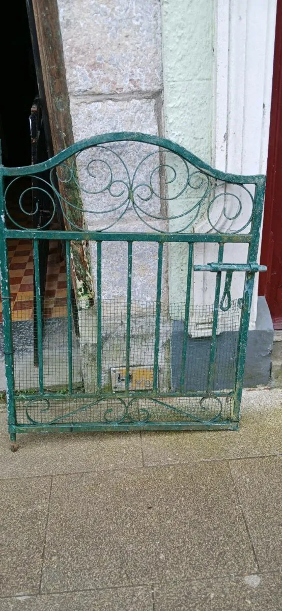 Small Iron Gate - Image 1