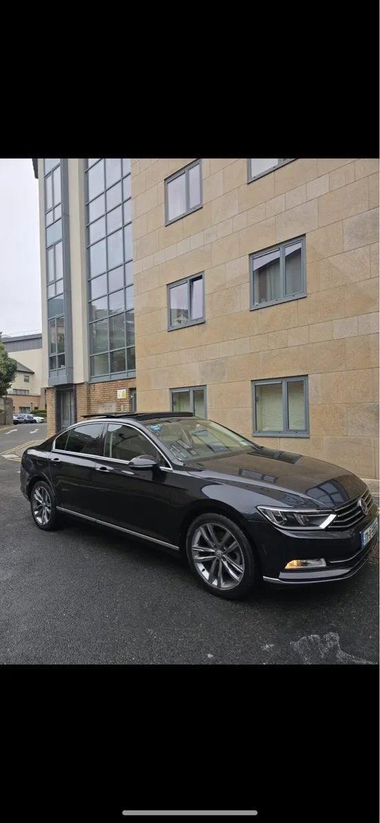 STUNNING TOP SPEC HIGHLINE Volkswagen Passat - Image 1