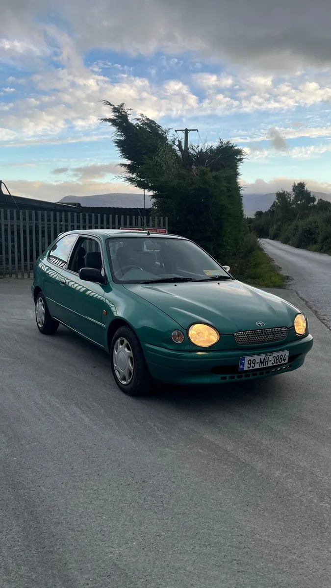 E11 Toyota Corolla - Image 1