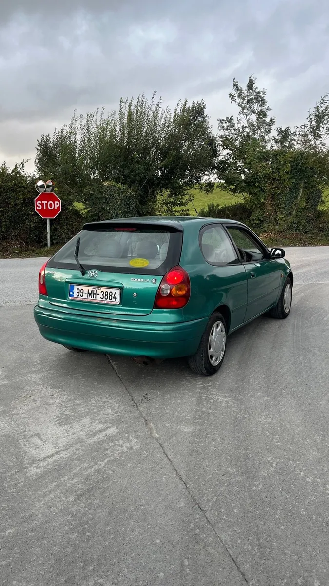 E11 Toyota Corolla - Image 4