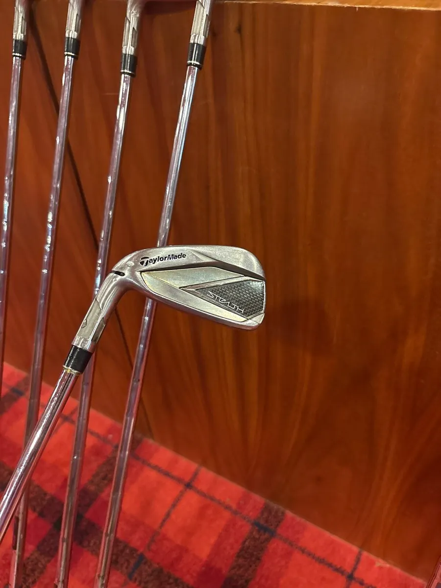 Taylor Made Stealth (Left Hand) 5-PW Reg Steel - Image 3