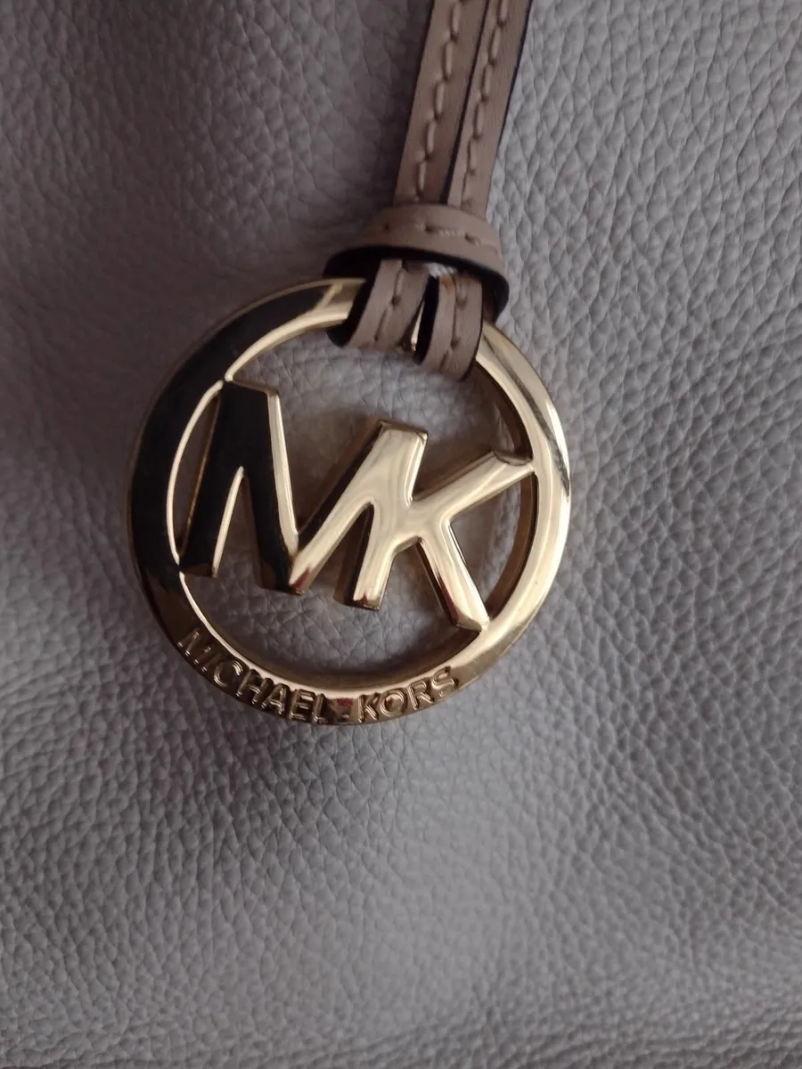 Genuine leather Michael Kors handbag - Image 1