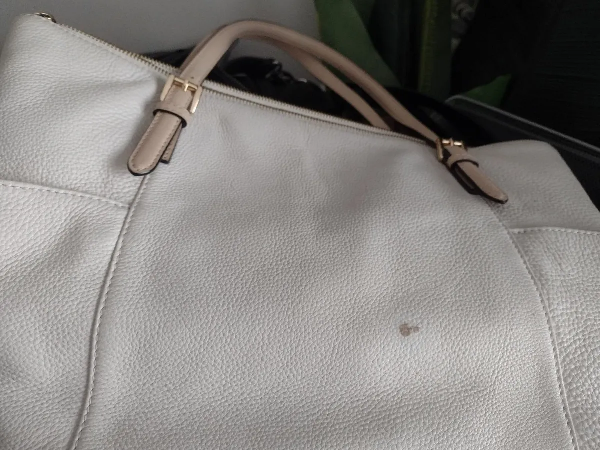 Genuine leather Michael Kors handbag - Image 3