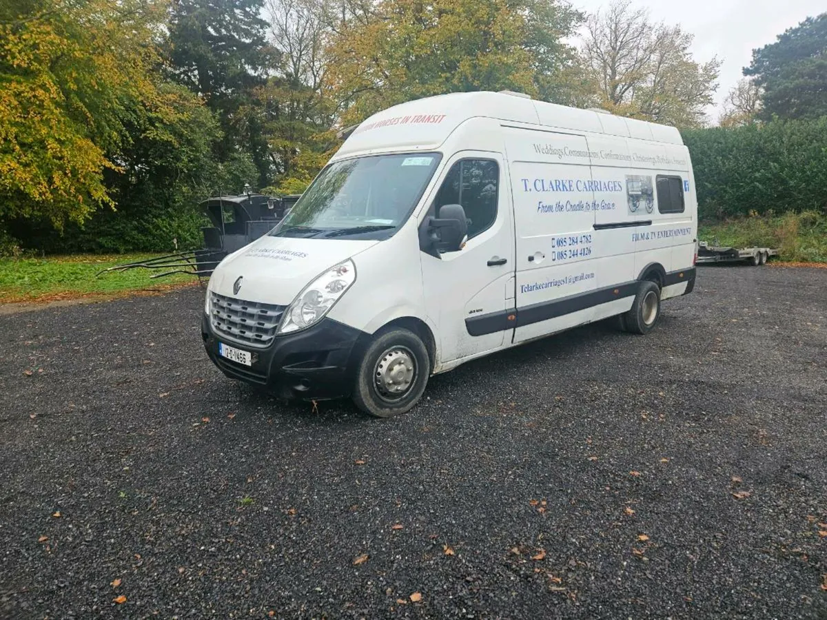 Horse van - Image 1