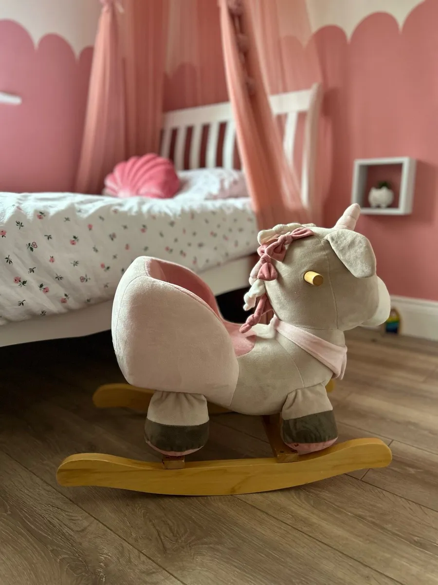 Wooden baby rocking unicorn - Image 3