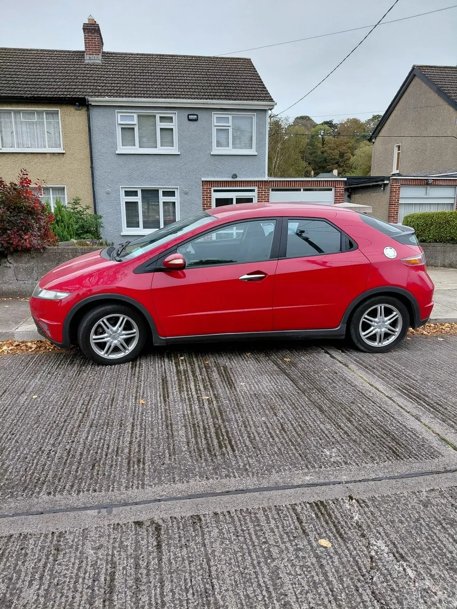 Honda Civic 2007 - Image 2