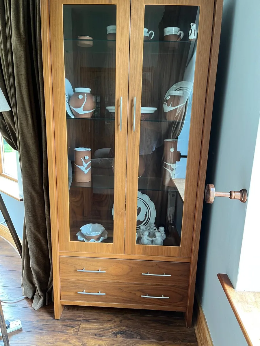 Console table and display cabinet - Image 1
