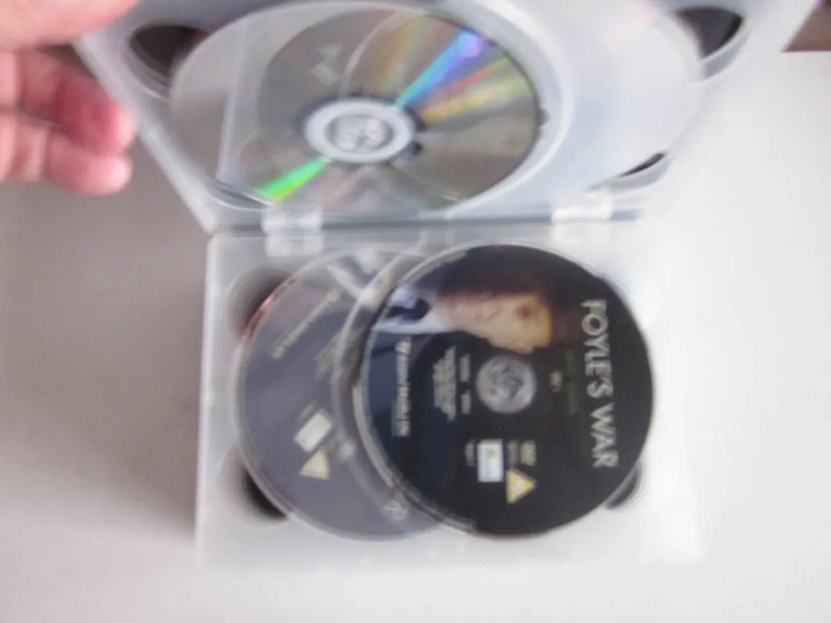 Foyle's War Complete Series 1 to 5 (19DVD's) - Image 3
