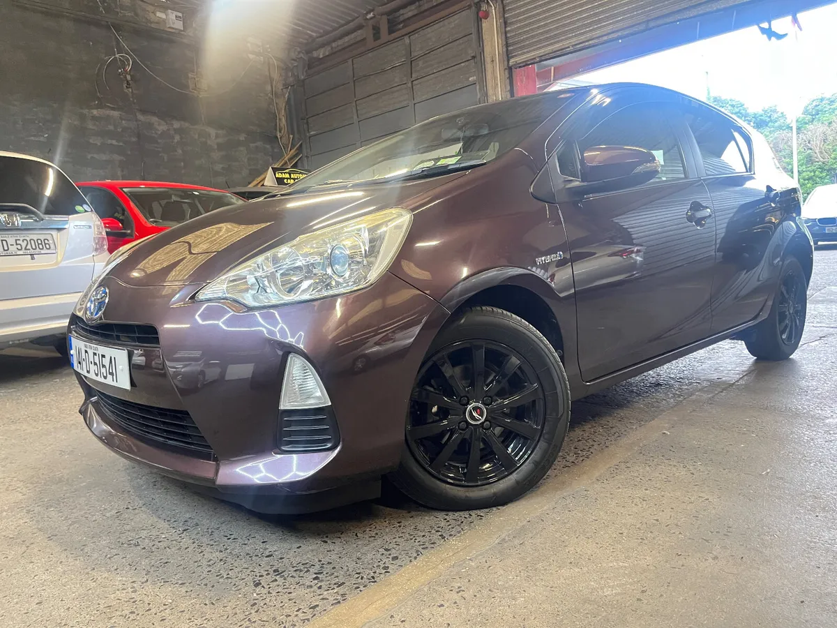 Toyota Aqua 2014 - Image 2