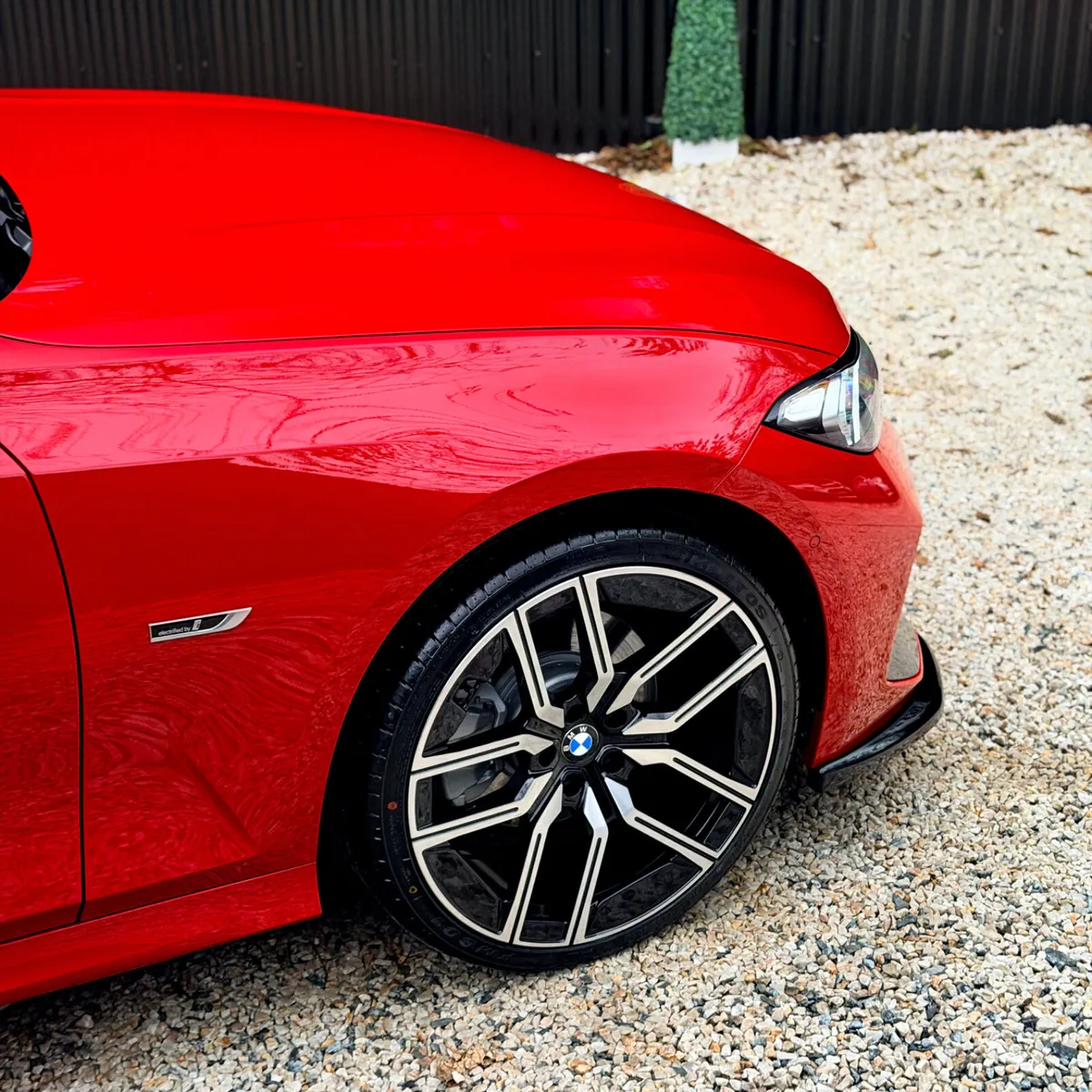 2023 (231) BMW 330e M Sport LCI – X-Drive – Sunroo - Image 4