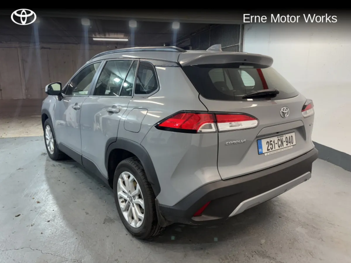 Toyota Corolla Cross COROLLA CROSS 1.8 LUNA - Image 3