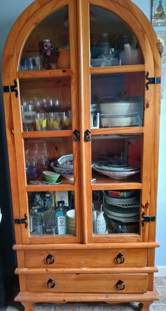 pine cabinet, glass front, with 2 drawers - Image 2
