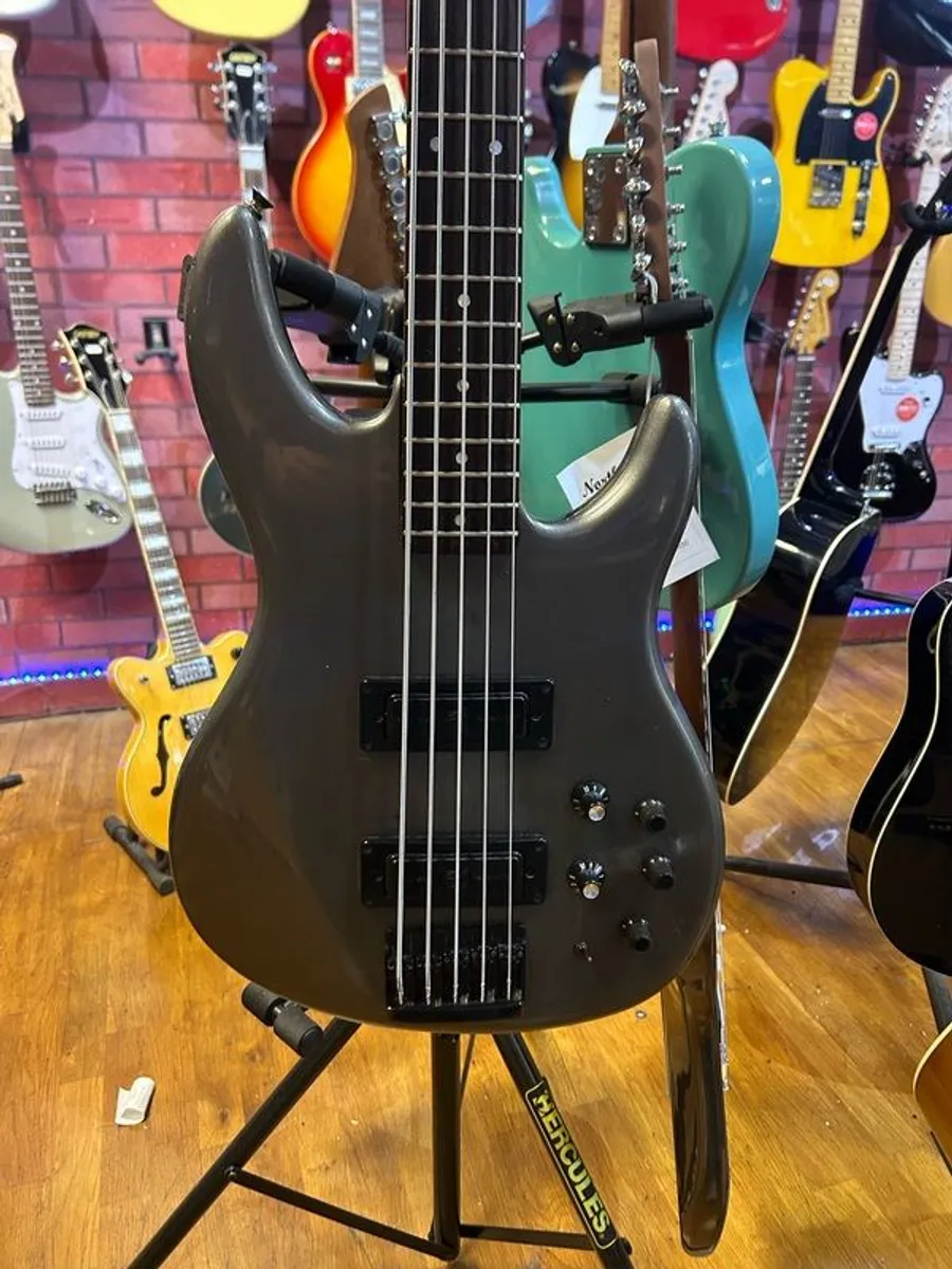 Peavey DYNA V Bass - made in USA 1987 - Image 1