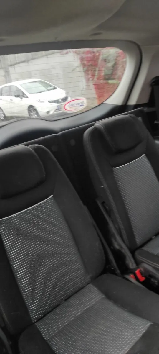 Ford S-Max 2015 - Image 2
