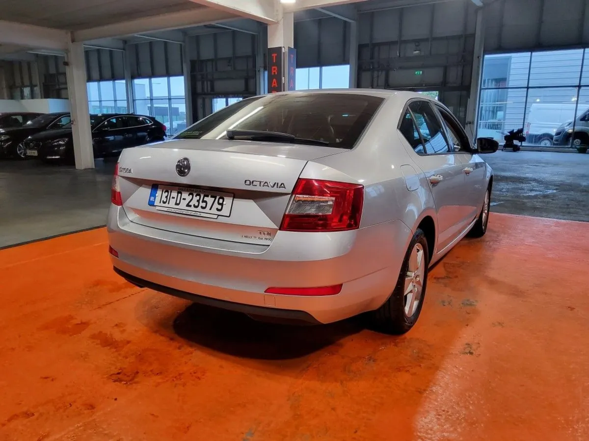 Skoda Octavia 1.6 TDI CR 105BHP Ambition - Image 4