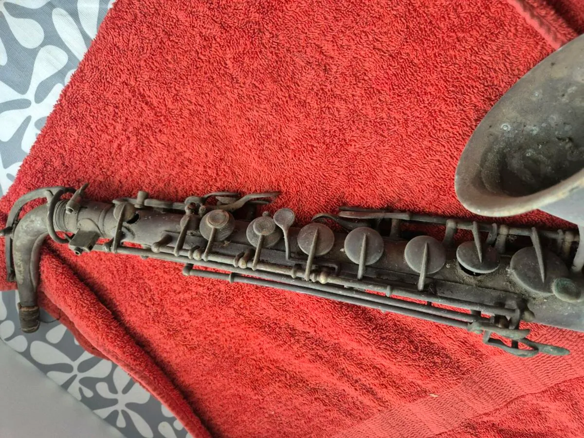 Saxophone - Image 3