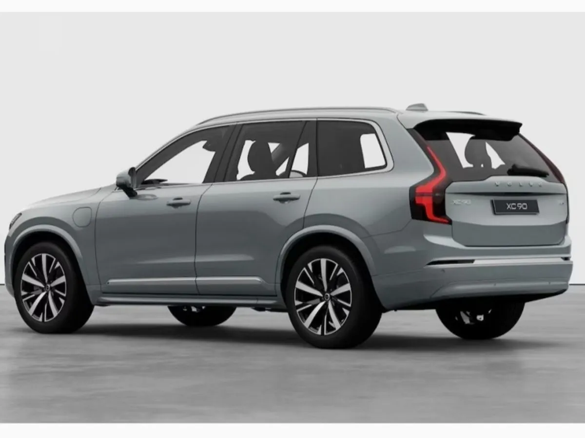 Volvo XC90 T8 Phev Core - Image 3