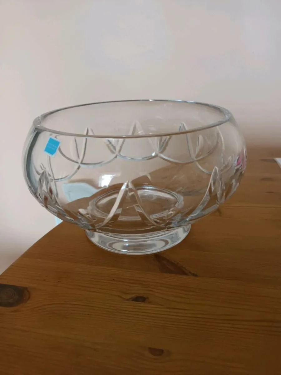 Beautiful  Large Tipperary Crystal  Bowl - Image 1