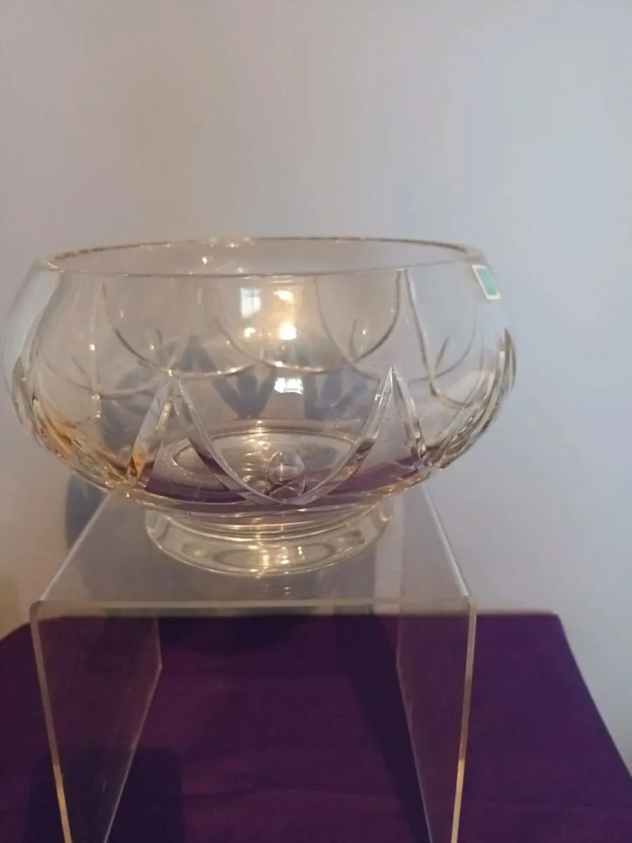 Beautiful  Large Tipperary Crystal  Bowl - Image 4